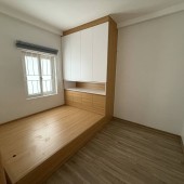 NHÀ PHỐ VÕ THI SÁU - SÁT HỒ - THOÁNG MÁT TRONG LÀNH - NGÕ THẲNG - 40m2 - 6.95tỷ